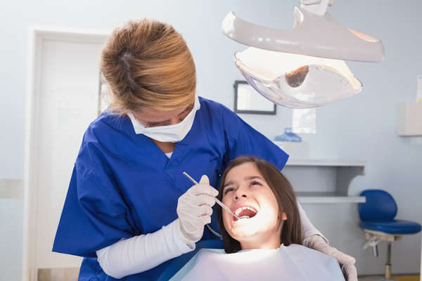 Reasons To Choose A Pediatric Dentist For Your Child’s Dental Care